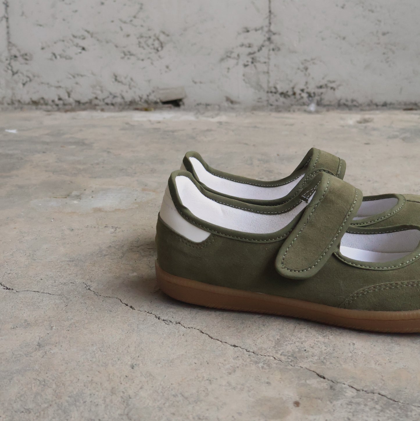 Sneaky MJ Verde